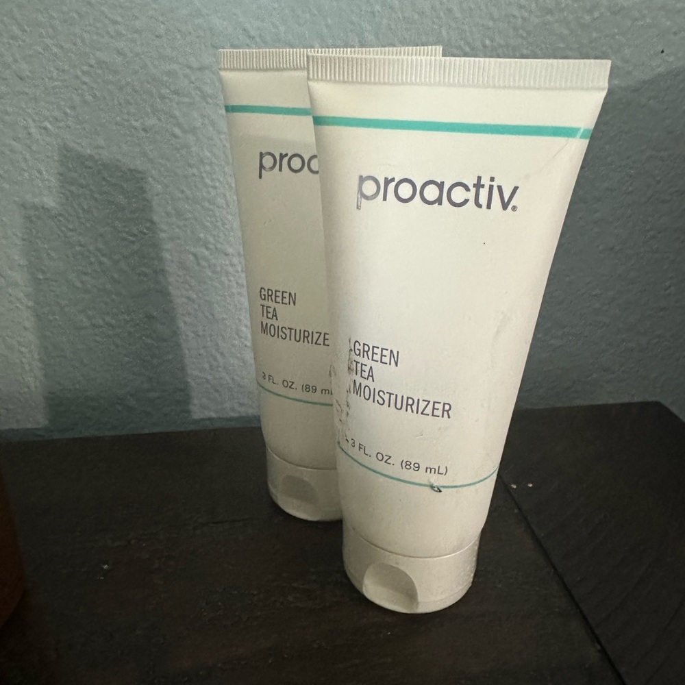 Lot of 2 Proactiv green tea moisturizer 3oz each tube new